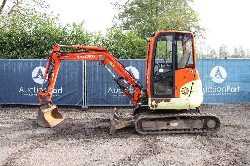 Minibagger des Typs Volvo ECR38, Gebrauchtmaschine in Antwerpen (Bild 2)