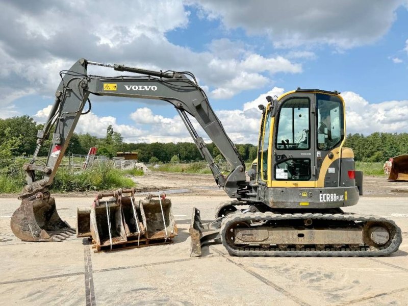 Minibagger типа Volvo ECR88 Plus - 5 Buckets Included / Quick Coupler, Gebrauchtmaschine в Veldhoven