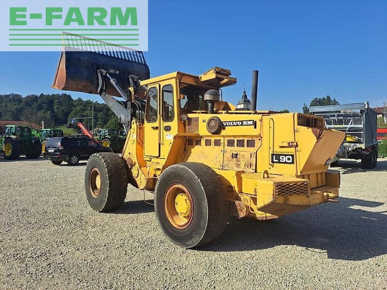 Minibagger du type Volvo l90, Gebrauchtmaschine en GROBELNO (Photo 5)