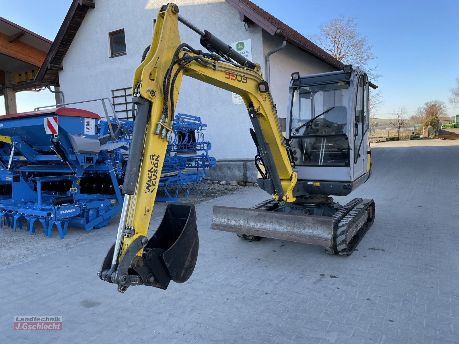 Minibagger of the type Wacker Neuson 3503 RD VDS, Gebrauchtmaschine in Mühldorf (Picture 3)