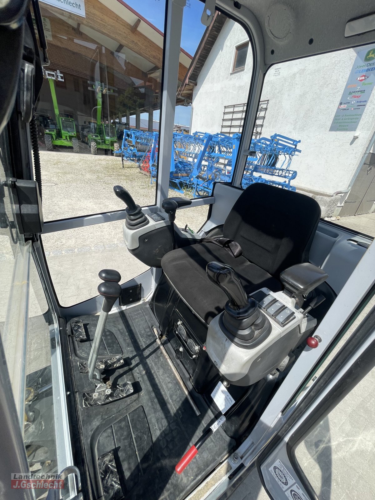 Minibagger van het type Wacker Neuson ET 16 Austria Edition, Gebrauchtmaschine in Mühldorf (Foto 19)