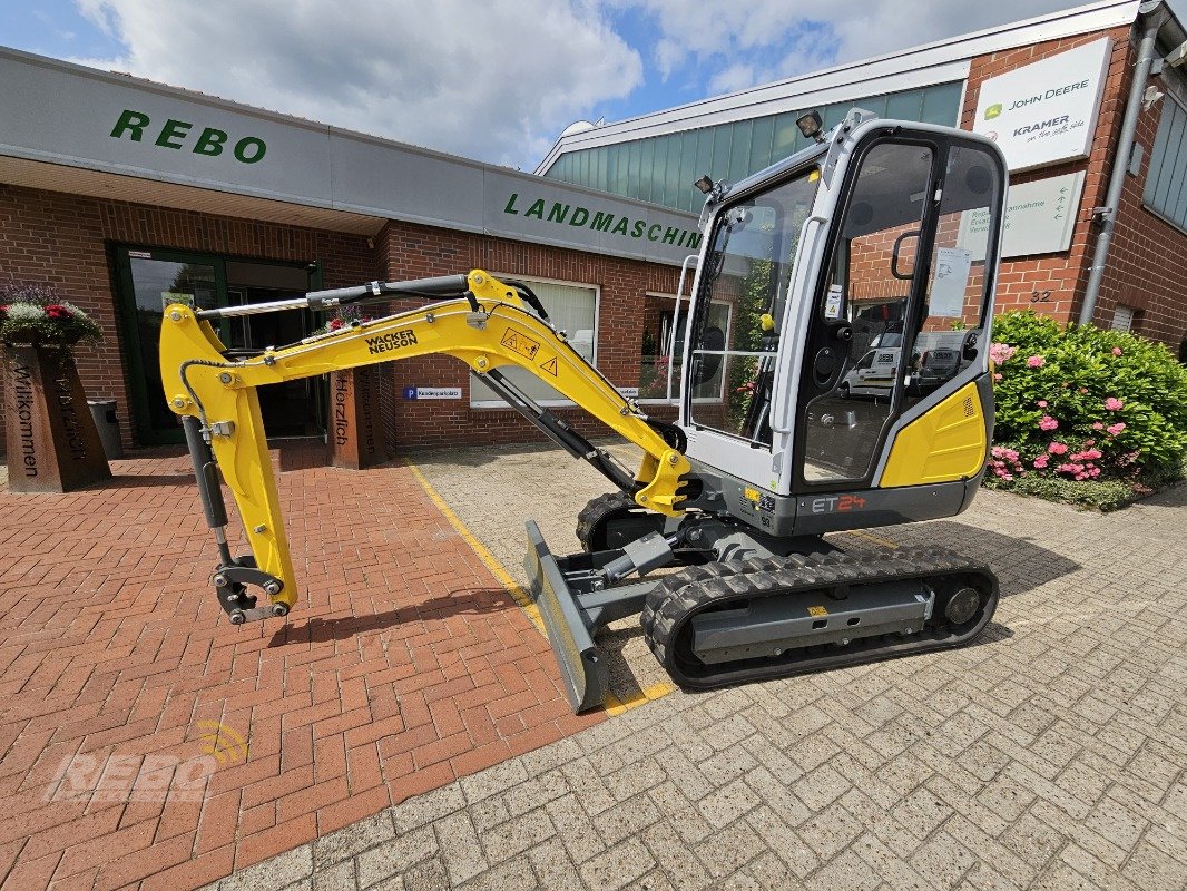 Minibagger of the type Wacker Neuson ET 24 Edition A, Neumaschine in Visbek/Rechterfeld (Picture 8)