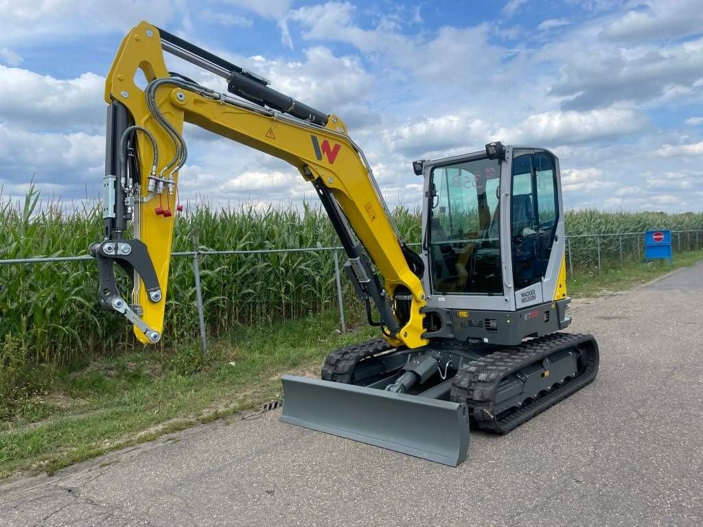 Minibagger of the type Wacker Neuson ET 58 Edition C, Neumaschine in Sittard (Picture 3)