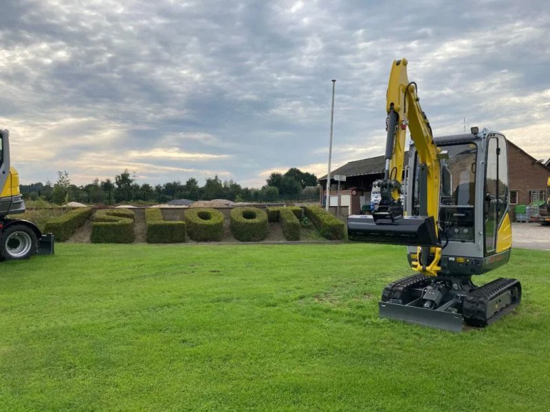 Minibagger of the type Wacker Neuson ET20 2 tonner minigraver, Neumaschine in Didam (Picture 1)