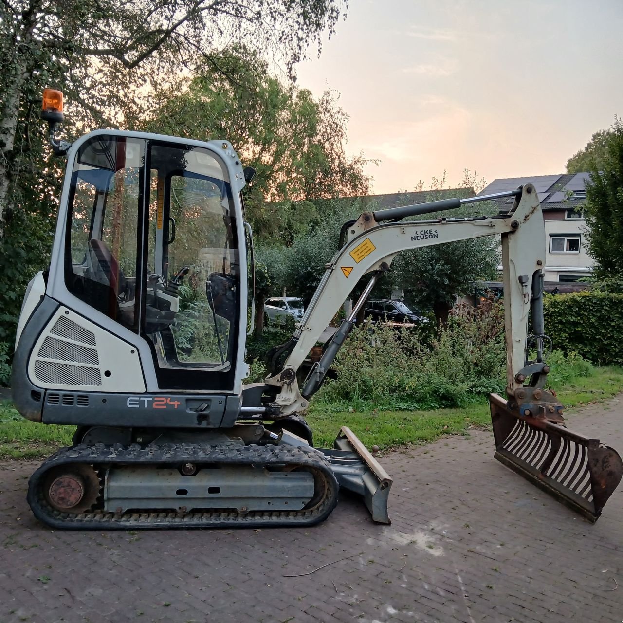 Minibagger of the type Wacker Neuson ET24., Gebrauchtmaschine in Alblasserdam (Picture 1)