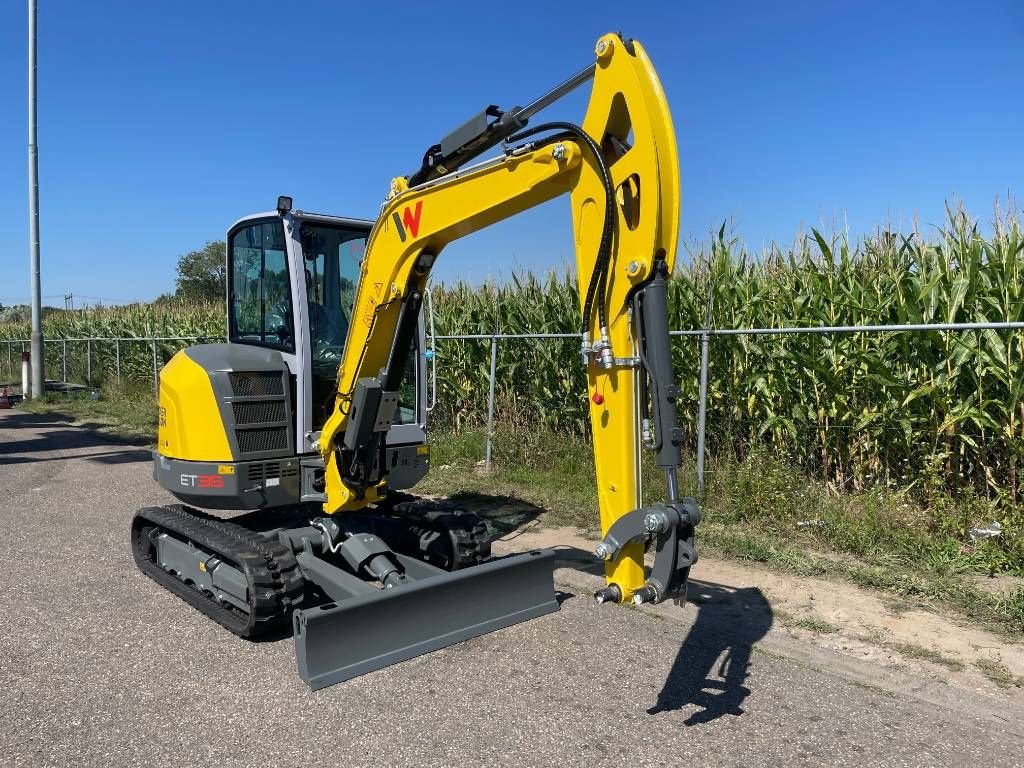 Minibagger of the type Wacker Neuson ET35, Neumaschine in Sittard (Picture 7)