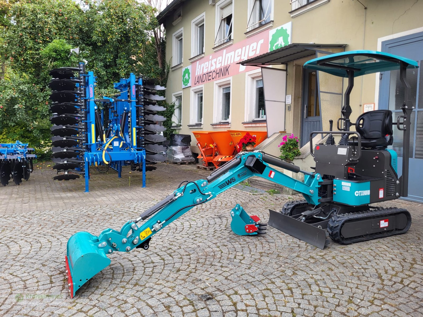 Minibagger of the type WSM CTX8010-V1 +ZeroTail +Verstellfahrwerk +Knickmatik neu Bagger, Mini-Bagger, Neumaschine in Feuchtwangen (Picture 2)