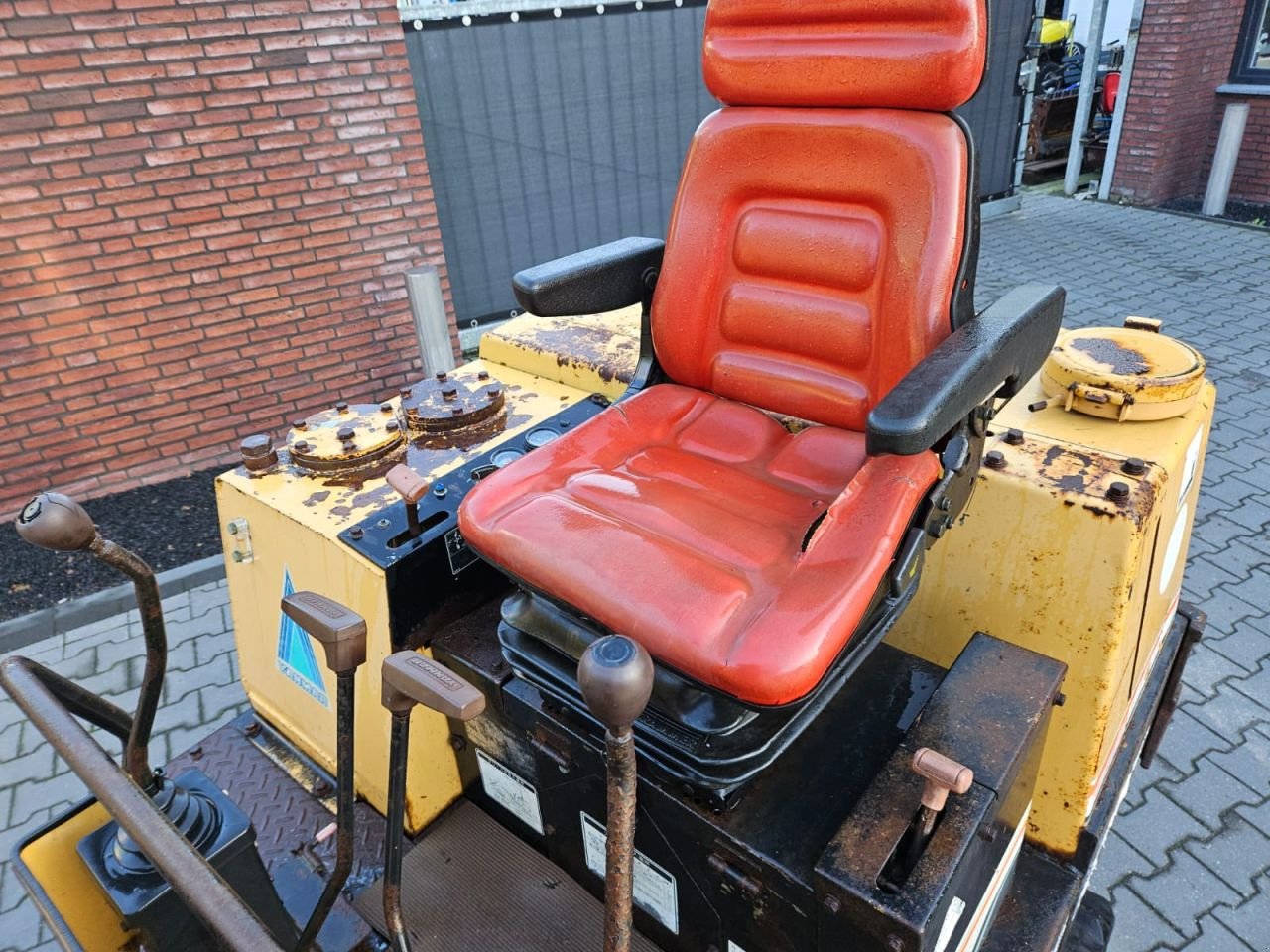 Minibagger del tipo Yanmar YB231U, Gebrauchtmaschine In Nederweert (Immagine 10)