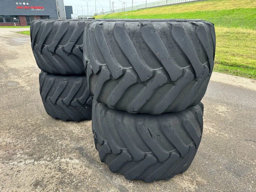 Mobilbagger tip BKT Kraan graafmachine banden 650/45-22.5 met velg Ballonbanden setp, Gebrauchtmaschine in Zevenbergschen Hoek (Poză 4)