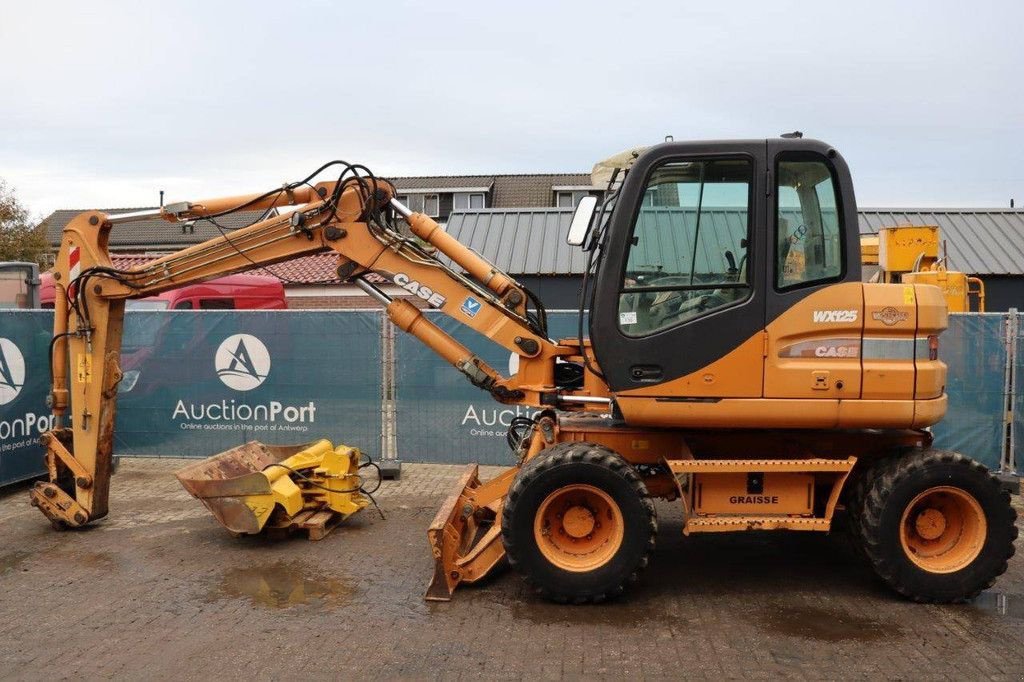 Mobilbagger van het type Case WX125, Gebrauchtmaschine in Antwerpen (Foto 2)