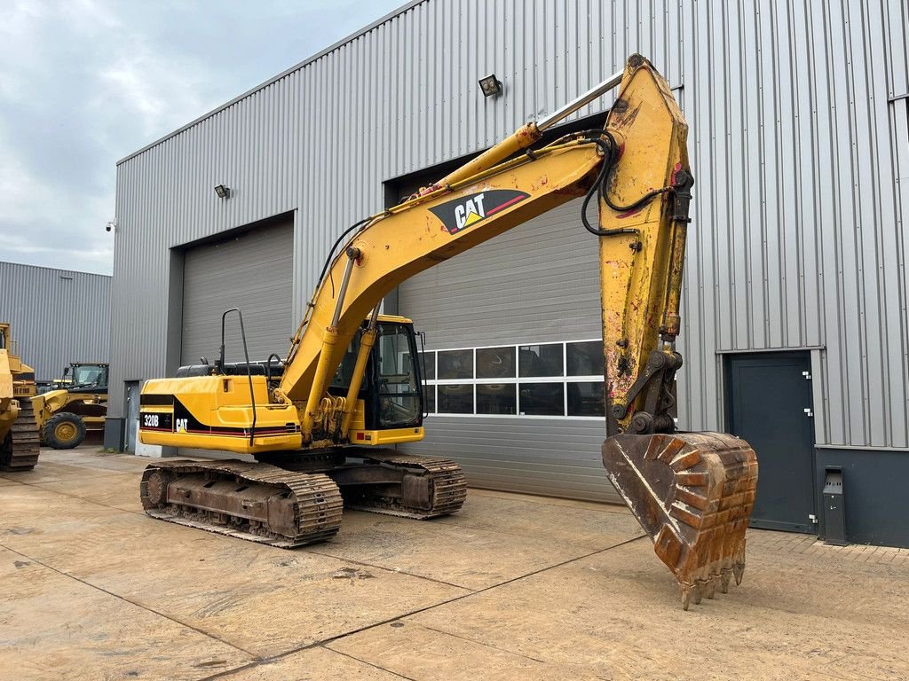 Mobilbagger del tipo Caterpillar 320B, Gebrauchtmaschine en Velddriel (Imagen 5)