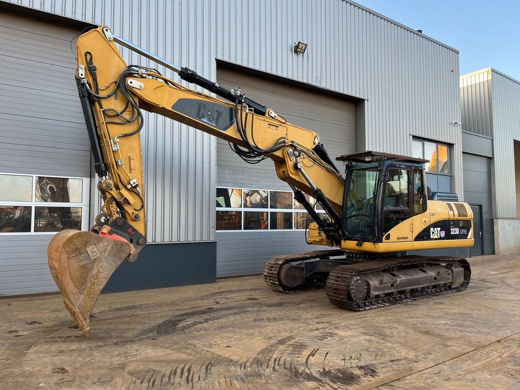 Mobilbagger van het type Caterpillar 323DLN VA mitsubishi engine - - CE certified / Quick coupler ver, Gebrauchtmaschine in Velddriel (Foto 2)