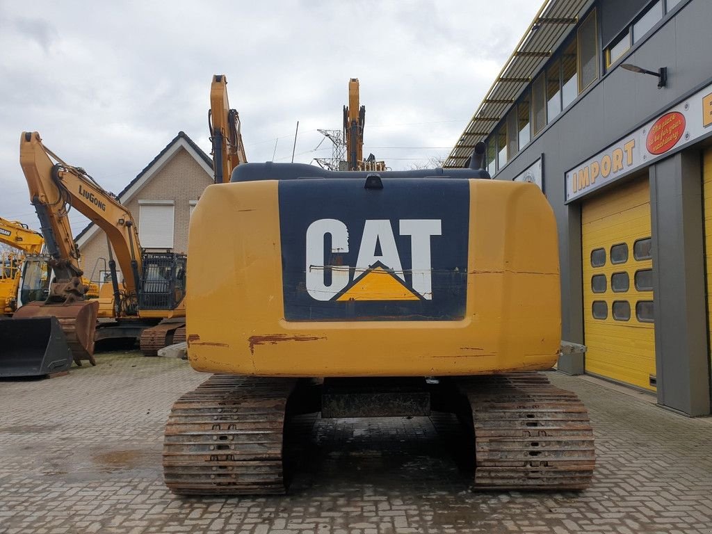 Mobilbagger des Typs Caterpillar 323EL, Gebrauchtmaschine in Krabbendijke (Bild 4)