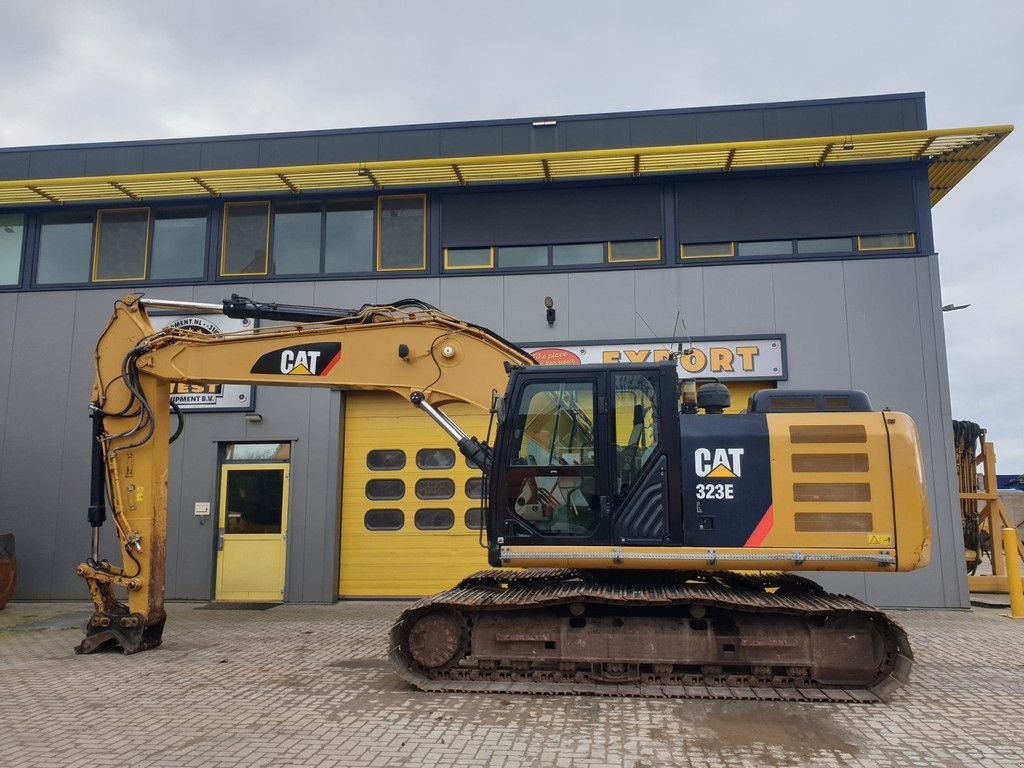 Mobilbagger van het type Caterpillar 323EL, Gebrauchtmaschine in Krabbendijke (Foto 1)