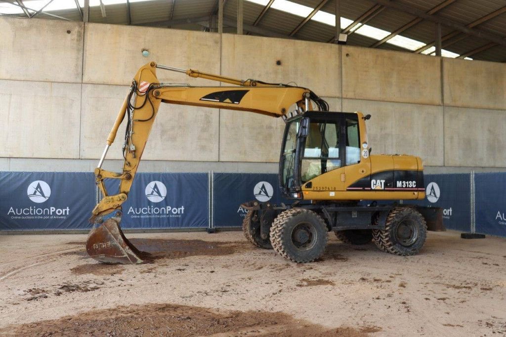 Mobilbagger des Typs Caterpillar M313C, Gebrauchtmaschine in Antwerpen (Bild 1)