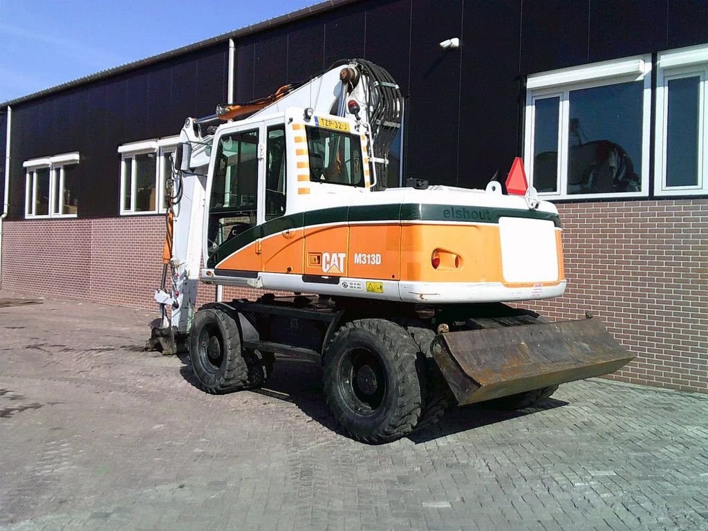 Mobilbagger of the type Caterpillar M313D, Gebrauchtmaschine in Barneveld (Picture 2)