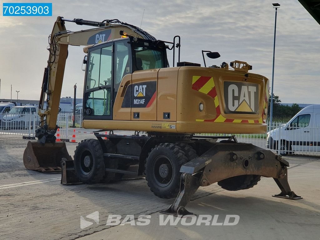 Mobilbagger van het type Caterpillar M314 F BLADE + OUTRIGGERS, Gebrauchtmaschine in Veghel (Foto 2)