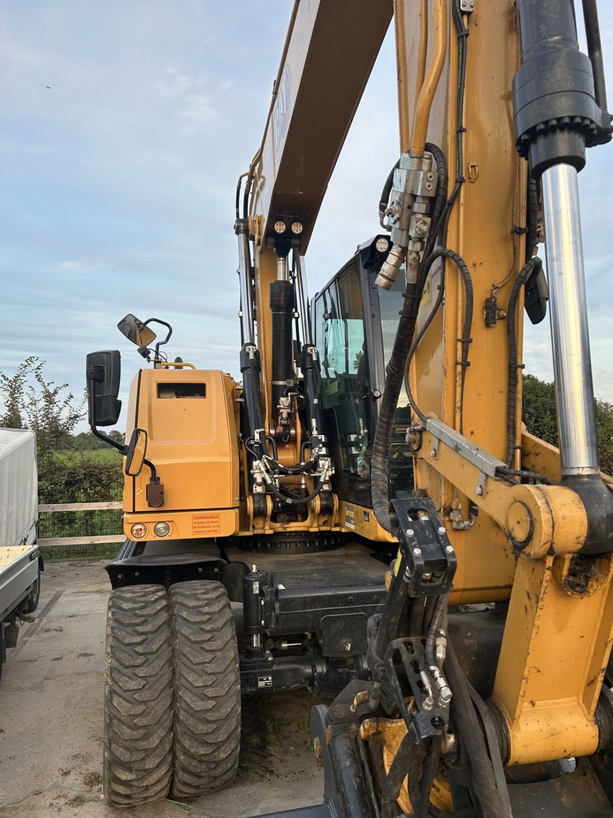 Mobilbagger of the type Caterpillar M314 Next Gen, Gebrauchtmaschine in Ederveen (Picture 3)