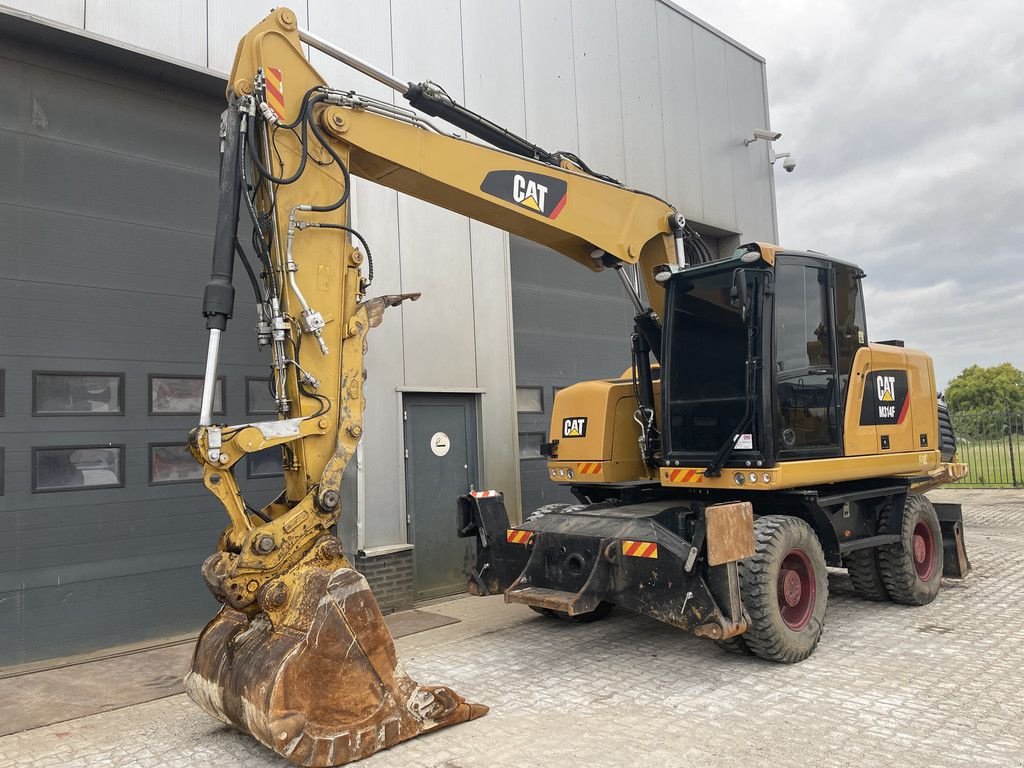 Mobilbagger des Typs Caterpillar M314F with Outriggers, Gebrauchtmaschine in Velddriel (Bild 2)