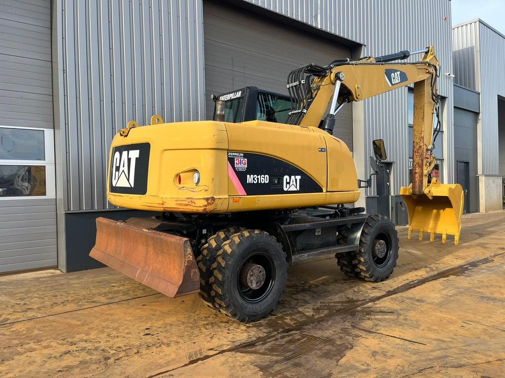 Mobilbagger van het type Caterpillar M316D NEW TIRES / BUCKET, Gebrauchtmaschine in Velddriel (Foto 5)