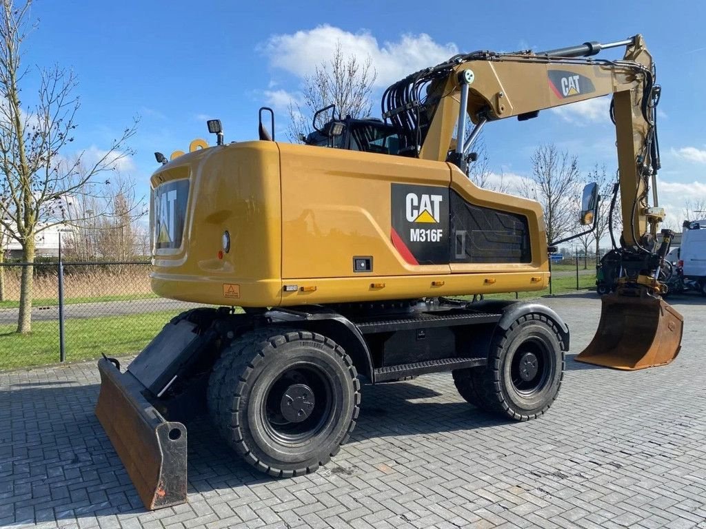 Mobilbagger van het type Caterpillar M316F ROTOTILT BSS BUCKET QUICK COUPLER AIRCO, Gebrauchtmaschine in Marknesse (Foto 7)