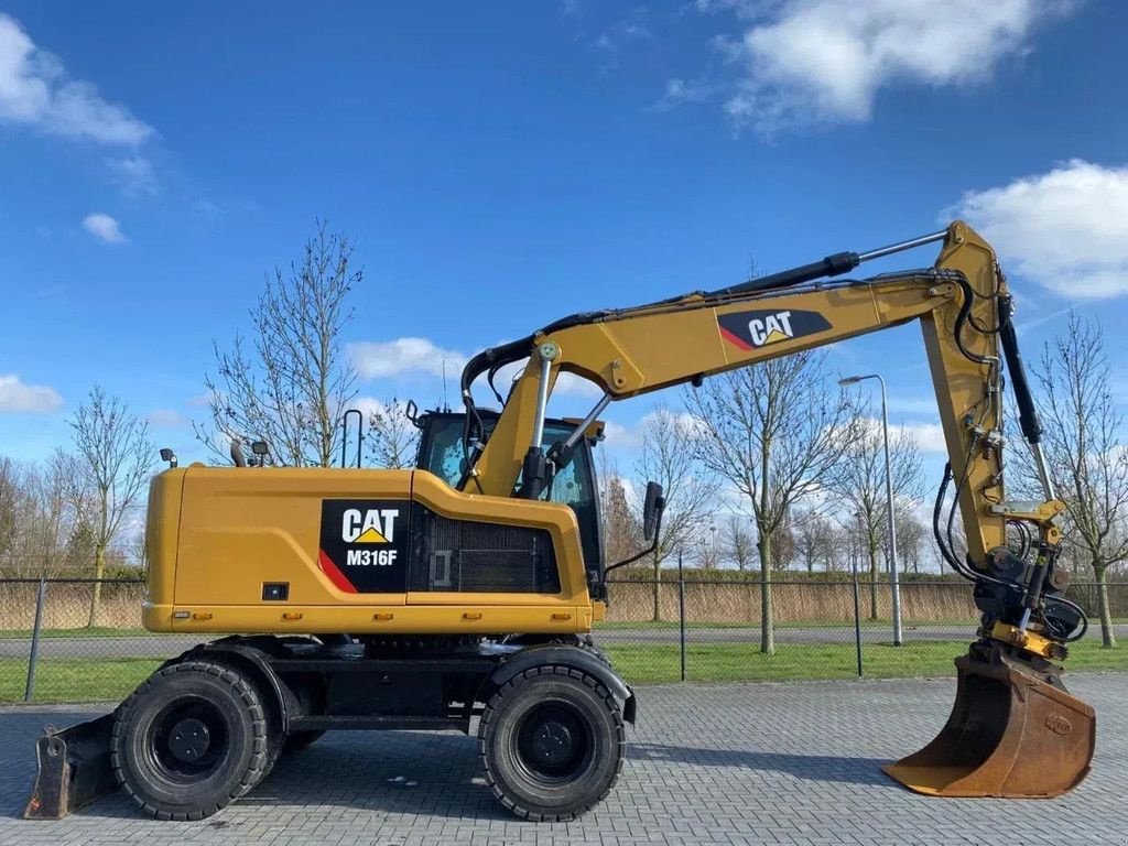 Mobilbagger of the type Caterpillar M316F ROTOTILT BSS BUCKET QUICK COUPLER AIRCO, Gebrauchtmaschine in Marknesse (Picture 4)