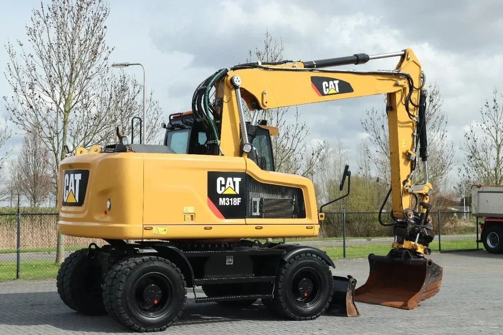 Mobilbagger типа Caterpillar M318 F ROTOTILT BUCKET TRAILER HYDR BSS, Gebrauchtmaschine в Marknesse (Фотография 7)