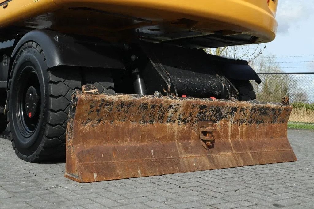 Mobilbagger of the type Caterpillar M318 F ROTOTILT BUCKET TRAILER HYDR BSS, Gebrauchtmaschine in Marknesse (Picture 8)