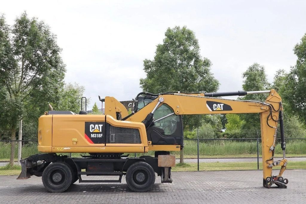 Mobilbagger van het type Caterpillar M318F M 318 F QUICK COUPLER MATERIAL HANDLER UMSCHLAG, Gebrauchtmaschine in Marknesse (Foto 4)