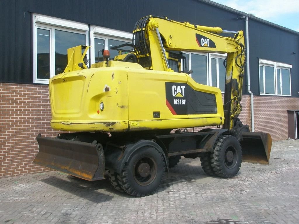 Mobilbagger des Typs Caterpillar M318F, Gebrauchtmaschine in Barneveld (Bild 3)