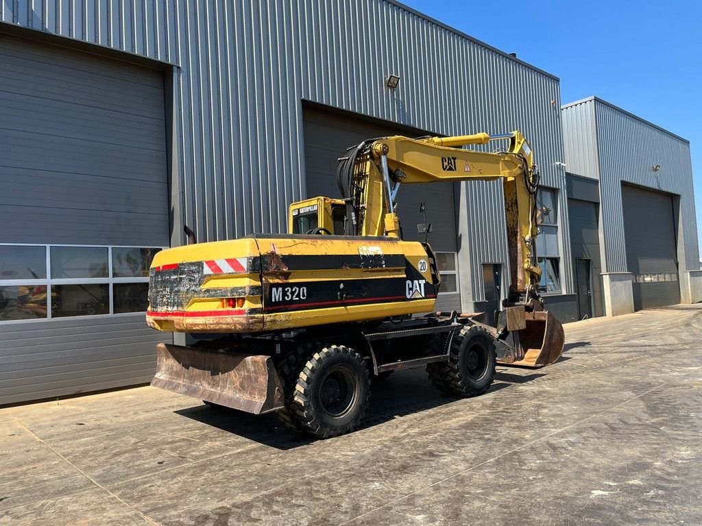 Mobilbagger tipa Caterpillar M320 complete with 4 buckets and hammer available, Gebrauchtmaschine u Velddriel (Slika 7)