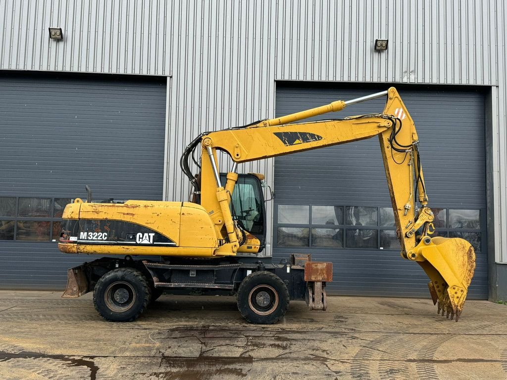 Mobilbagger des Typs Caterpillar M322C - Hydraulic stabilizers / VA Triple boom / CE-certified,, Gebrauchtmaschine in Velddriel (Bild 10)