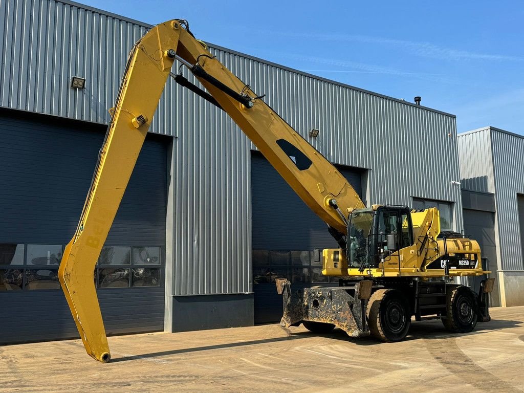 Mobilbagger des Typs Caterpillar M325D LMH, Gebrauchtmaschine in Velddriel (Bild 2)