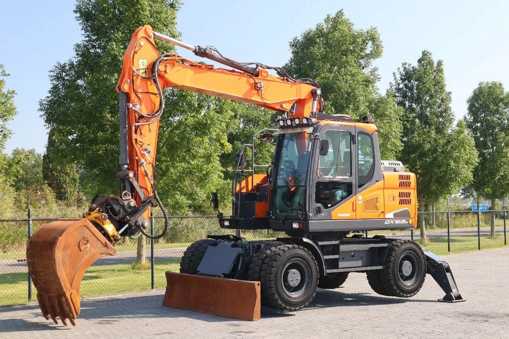 Mobilbagger des Typs Doosan DX 165 W-5 BUCKET TILTROTATOR QUICK COUPLER, Gebrauchtmaschine in Marknesse (Bild 2)