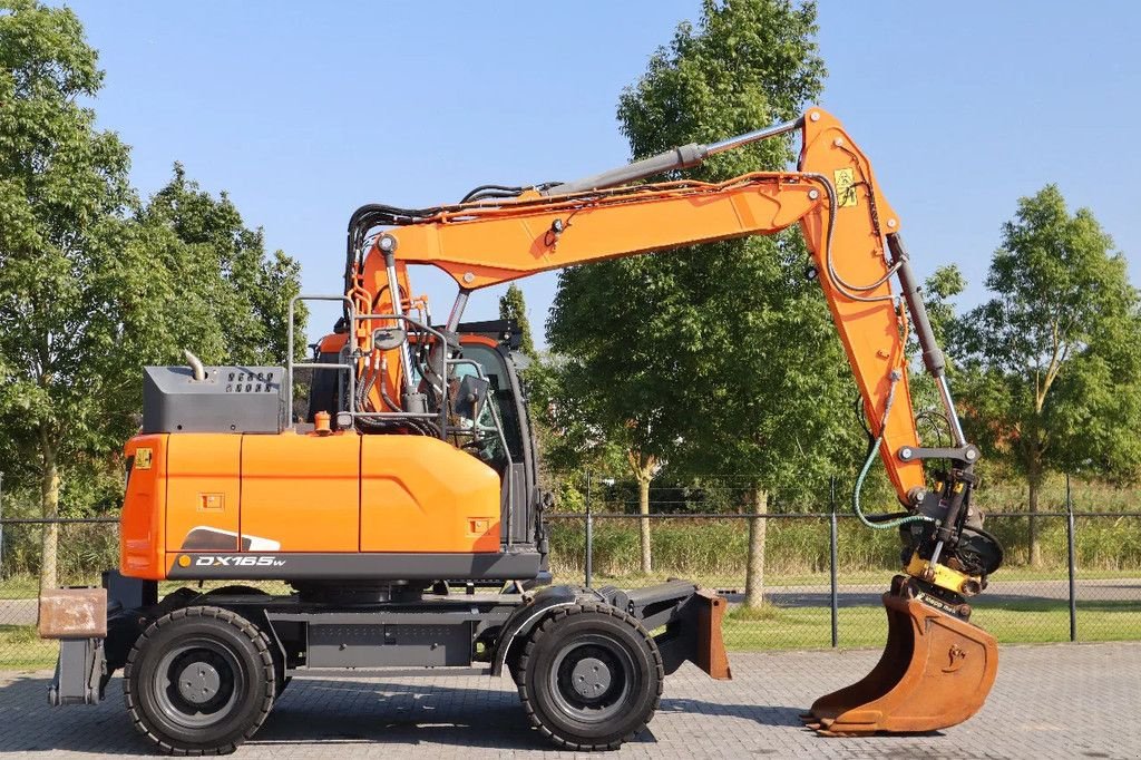 Mobilbagger des Typs Doosan DX 165 W-5 BUCKET TILTROTATOR QUICK COUPLER, Gebrauchtmaschine in Marknesse (Bild 4)