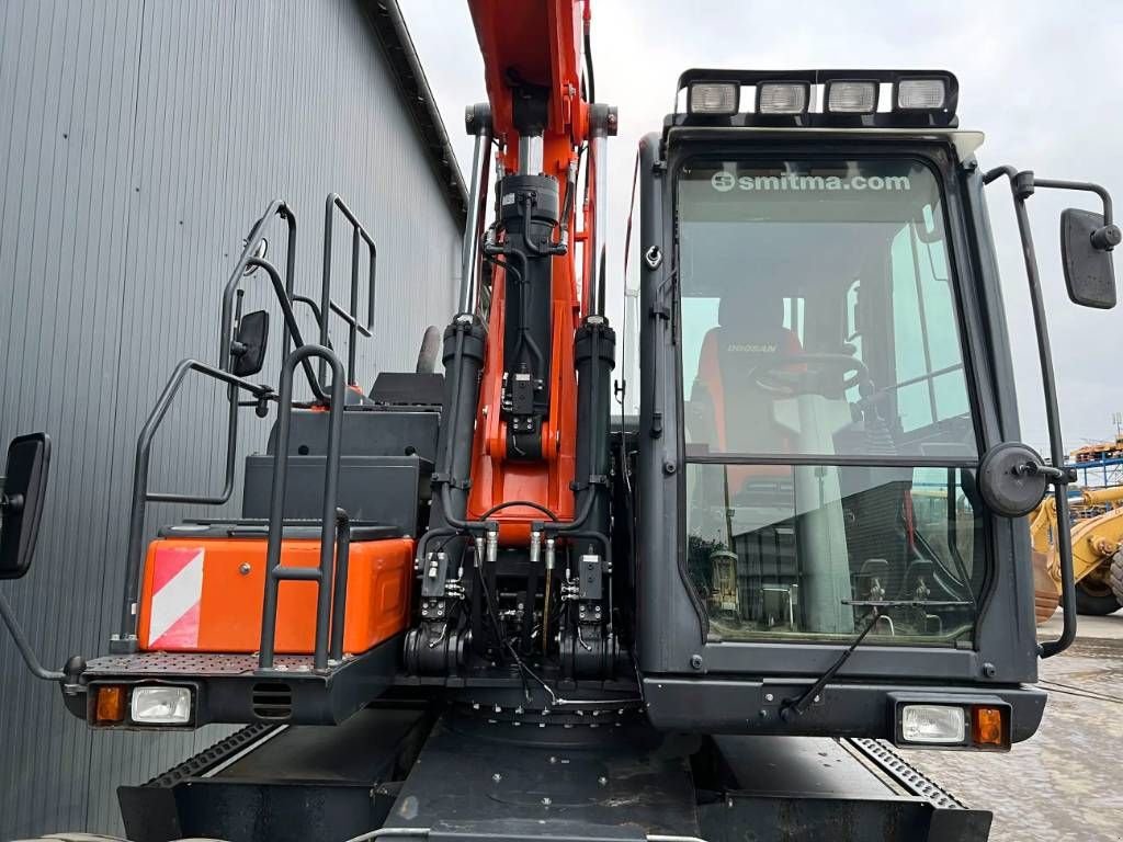 Mobilbagger des Typs Doosan DX170W-5, Gebrauchtmaschine in Venlo (Bild 10)