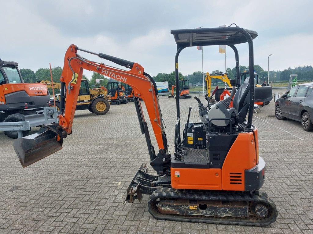 Mobilbagger van het type Hitachi 19U, Gebrauchtmaschine in Wierden (Foto 8)