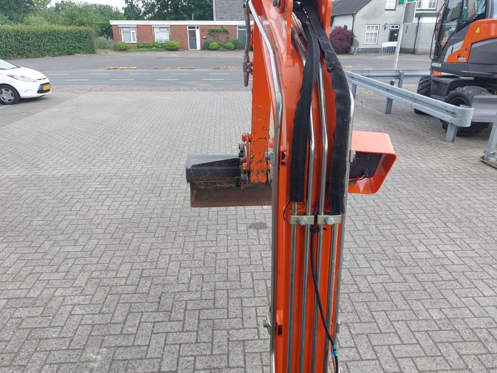 Mobilbagger des Typs Hitachi 19U, Gebrauchtmaschine in Wierden (Bild 2)