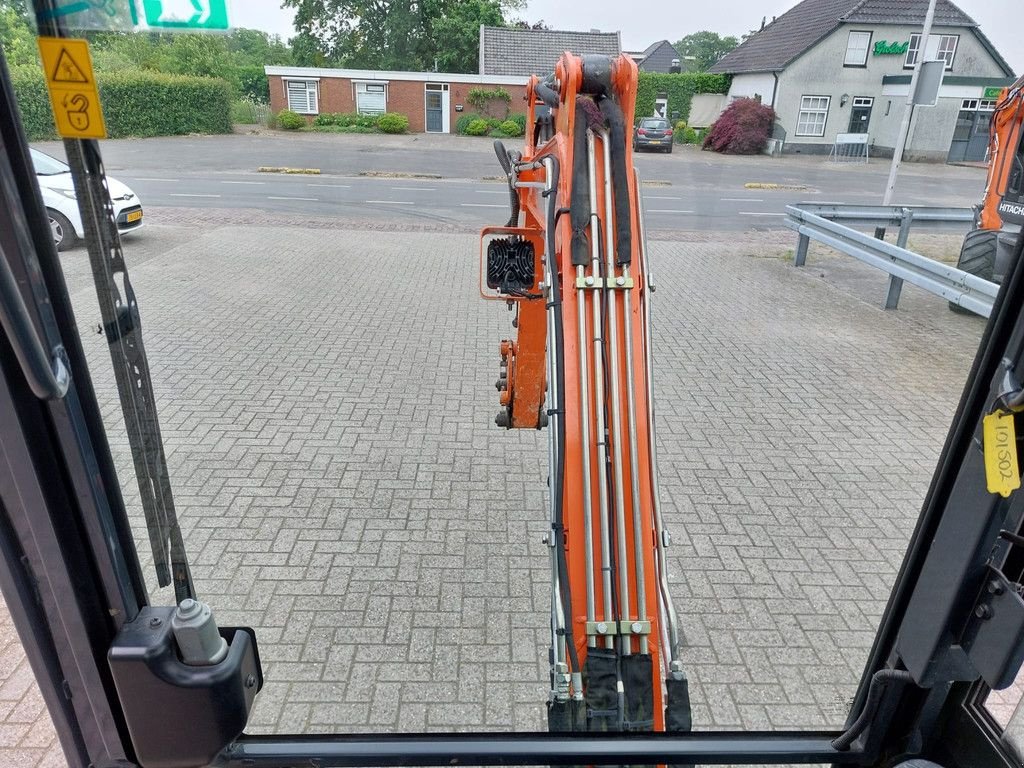 Mobilbagger van het type Hitachi 26U, Gebrauchtmaschine in Wierden (Foto 3)