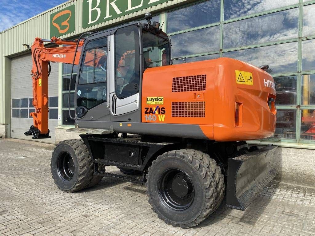 Mobilbagger del tipo Hitachi ZAXIS 140W-3, Gebrauchtmaschine en Roosendaal (Imagen 3)