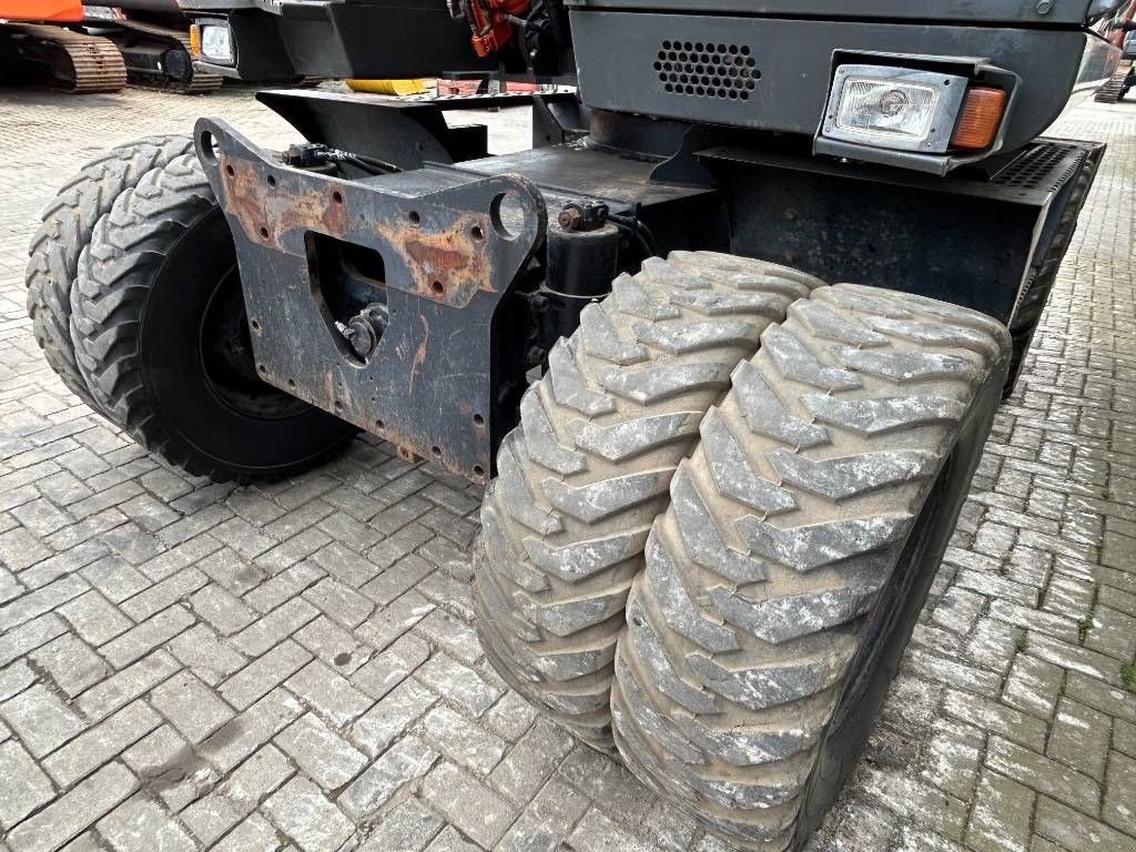 Mobilbagger typu Hitachi ZAXIS 140W-3, Gebrauchtmaschine w Roosendaal (Zdjęcie 10)