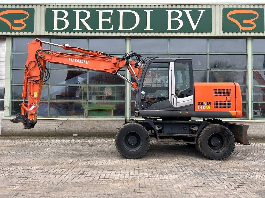 Mobilbagger del tipo Hitachi ZAXIS 140W-3, Gebrauchtmaschine en Roosendaal (Imagen 1)