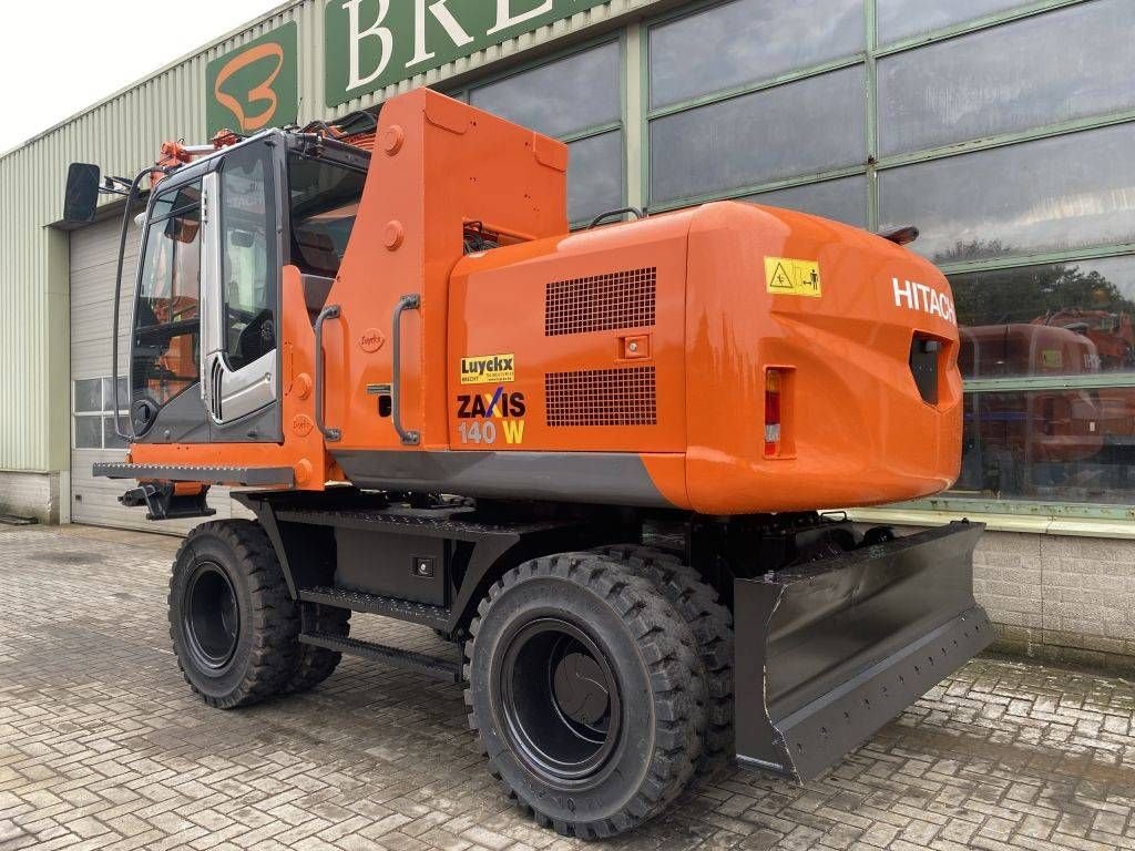 Mobilbagger от тип Hitachi ZX 140 W-3 Met lift cabin, Gebrauchtmaschine в Roosendaal (Снимка 8)