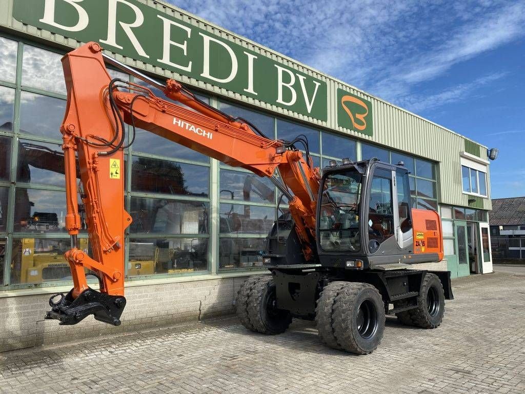 Mobilbagger des Typs Hitachi ZX 140 W-3, Gebrauchtmaschine in Roosendaal (Bild 3)