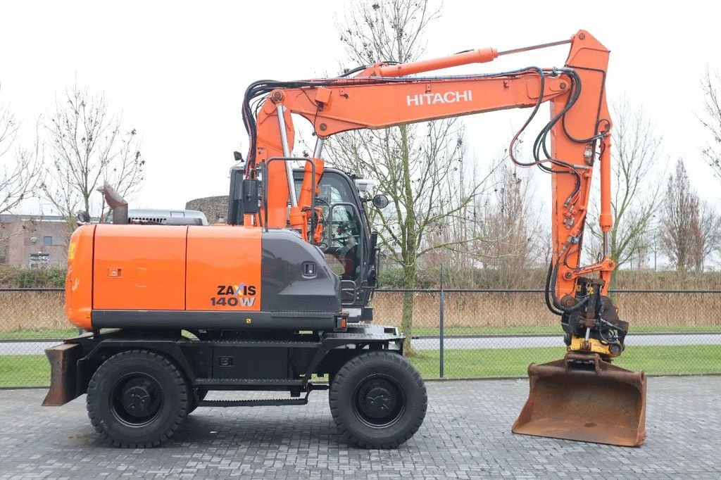 Mobilbagger des Typs Hitachi ZX 140 W-5B ENGCON BUCKET AIRCO, Gebrauchtmaschine in Marknesse (Bild 4)