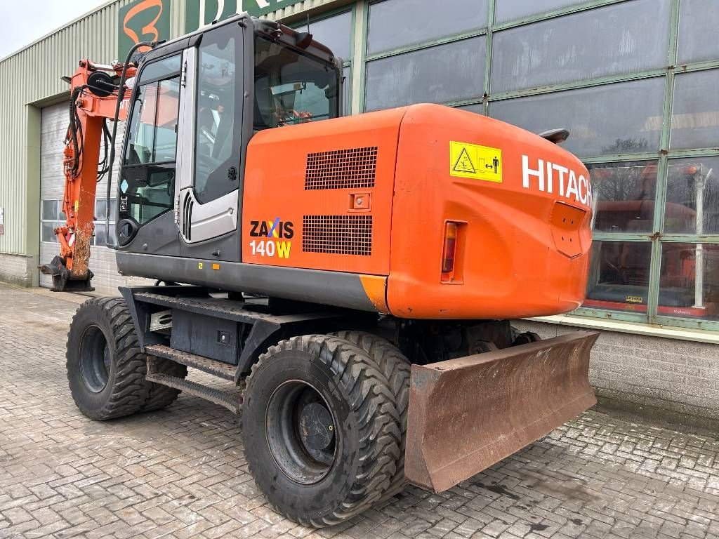 Mobilbagger от тип Hitachi ZX 140 W, Gebrauchtmaschine в Roosendaal (Снимка 5)