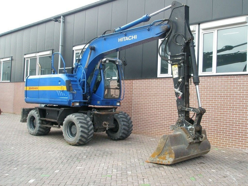 Mobilbagger des Typs Hitachi ZX 140W-3, Gebrauchtmaschine in Barneveld (Bild 4)