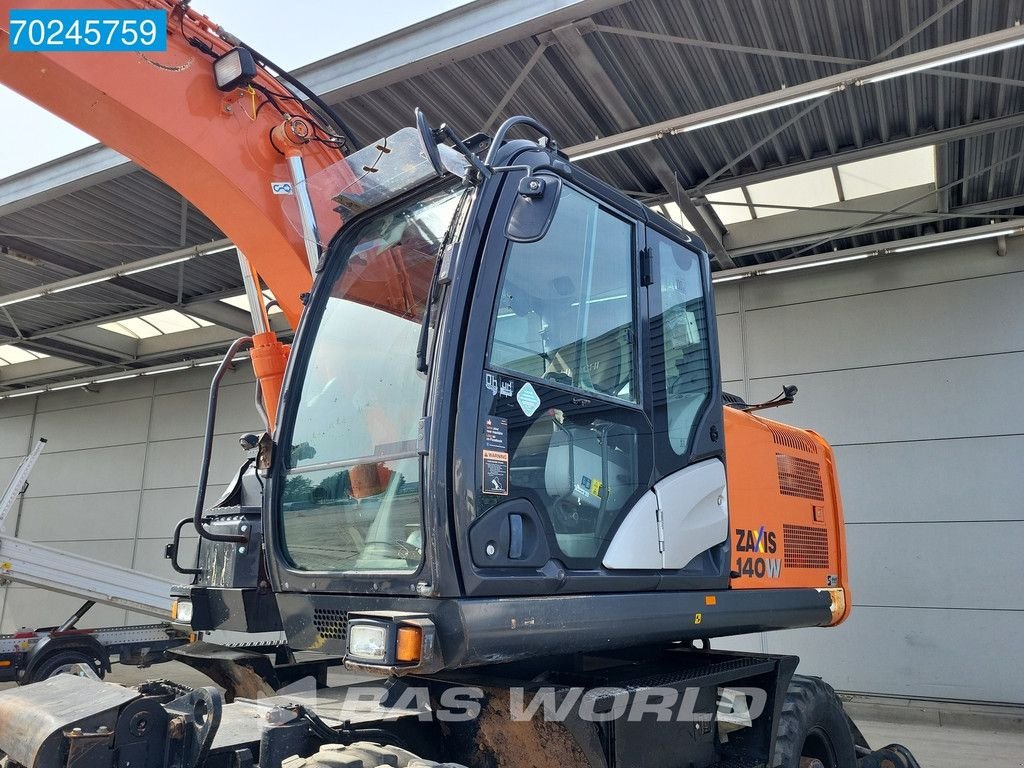 Mobilbagger tipa Hitachi ZX140 W -5B BLADE + OUTRIGGERS, Gebrauchtmaschine u Veghel (Slika 8)