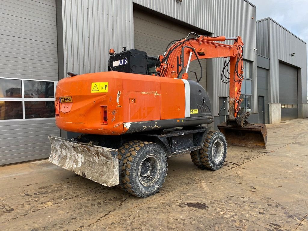 Mobilbagger des Typs Hitachi ZX140W-3, Gebrauchtmaschine in Velddriel (Bild 5)