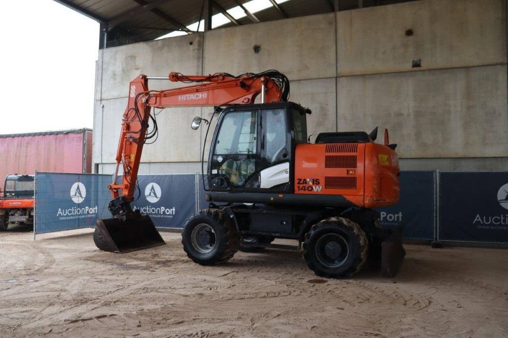 Mobilbagger Türe ait Hitachi ZX140W-5B, Gebrauchtmaschine içinde Antwerpen (resim 3)